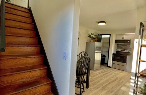 Lima Chalet De Esquí | Carriage house! Close to hospital, firepit, outdoor dining