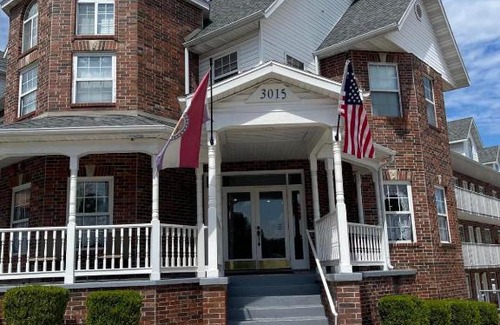 Branson Hotel | Carriage House Inn