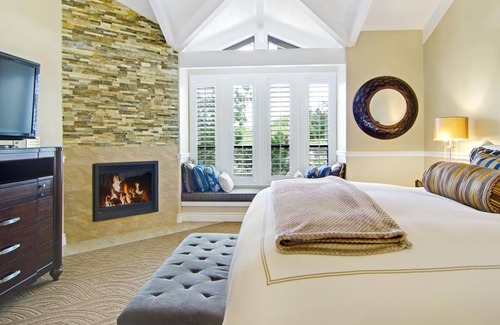 Golden Rectangle Cama Y Desayuno | Carriage House Inn