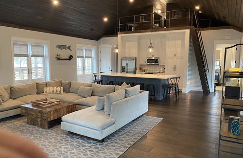 Florida Panhandle Cabaña | Carriage House on 120 acres on Blackwater Bay with Private Pool