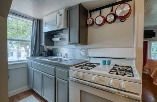 Ada Apartamento | Carriage House studio min to ECU