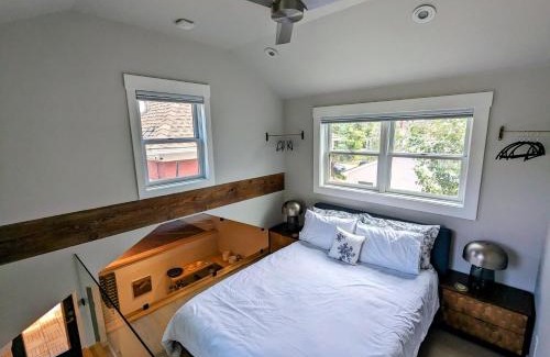 Livingston Casa | Carriage House