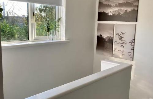 Carrickfergus Casa | Carrick Retreat - Free off street parking