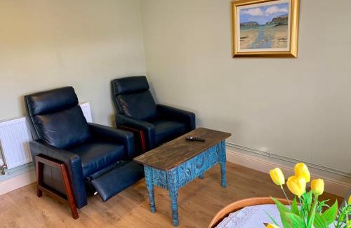 Ballinaboola Apartamento | Carrigadaggen Lodge 2 king bed Apartment - Spacious & Comfy!