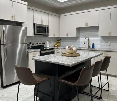 San Juan Apartamento | Carroll Estates 3 Bedroom Apartment Retreat