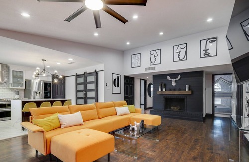 North Central Carrollton Casa | Carrollton Beautiful House with Pool