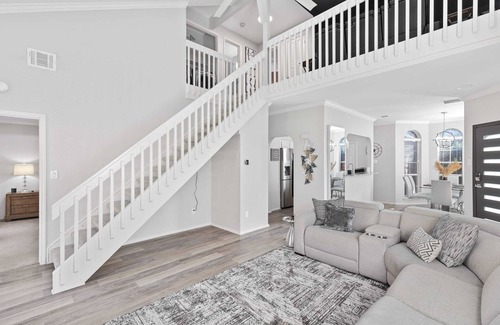 Northwest Carrollton Casa | Carrollton Silver Screen Stay w/ 2 car garage