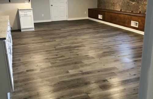 Carrollton Apartamento | Carrollton Square's exclusive VRBO Suite.