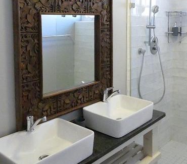 Mpofana Casa | Carshalton Cottage