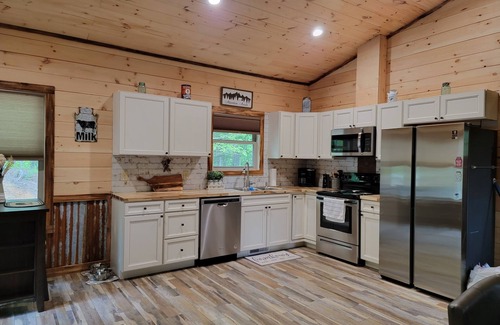 Brevard Cabaña | Carson Creek Ridge Top