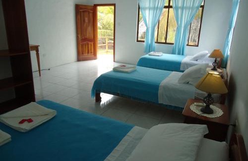 Puerto Villamil Cabina | Cartago Bay