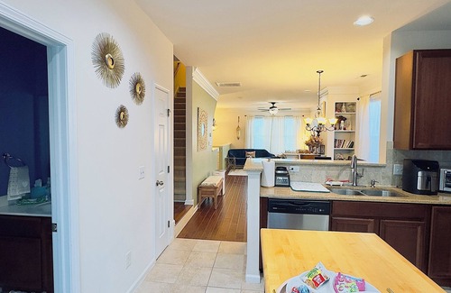 Cary Casa | ☀ Cary: Private & Spacious Townhome ☀