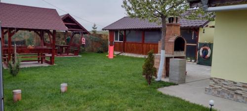 Plopul Casa | Casă de vacanță la Nea Nicu Murighiol