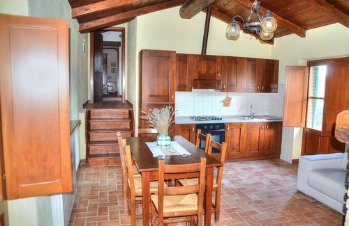 Monte Santa Maria Tiberina Casa | Casa Brina A: A characteristic and welcoming independent house made of stone, with Free WI-FI.