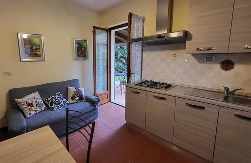Monte Santa Maria Tiberina Casa | Casa Brina F: A characteristic and welcoming apartment that is part of an ancient country house surrounded by the greenery, with Free WI-FI.