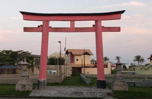 Peruibe Casa | casa à 200 metros da praia e calçadão e a 300 do centro