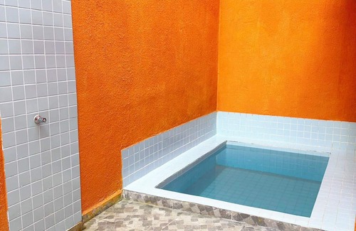 Praia Grande Casa | Casa Ótima Localização com Piscina e Churrasqueira, a 100m da Praia