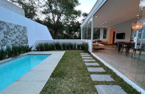 Teresopolis Casa | Casa 10 Floresta Boa Vista - Piscina Privativa, Adega e Conforto em 4 suítes