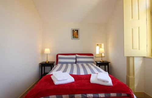 Figueira da Foz Casa | Casa 11 Cravos by LovelyStay