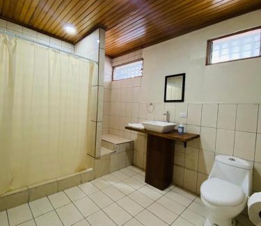 Alajuela Casa | Casa 1856- cómodas habitaciones en el Centro de Alajuela