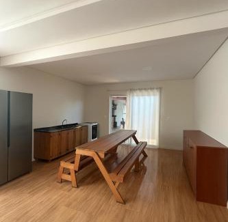 Zimbros Casa | Casa 2 quartos e uma suíte