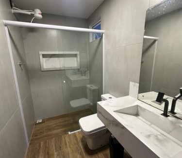 Zimbros Casa | Casa 2 quartos e uma suíte