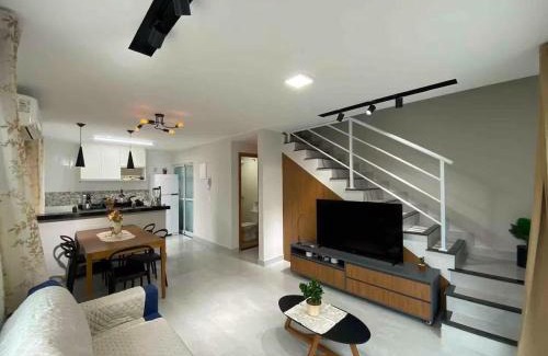 Itaipuacu Apartamento | Casa 2 suites, ampla área externa, 300m praia