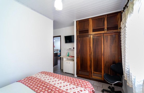 Centro Casa | CASA 3 QUARTOS COM AR TV A CABO E WI-FI