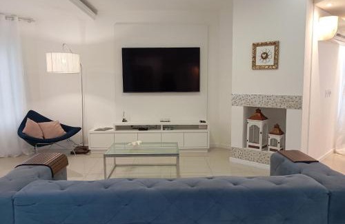 Jurere Internacional Casa | Casa 4Q c/piscina em Jurerê Internacional MER0671
