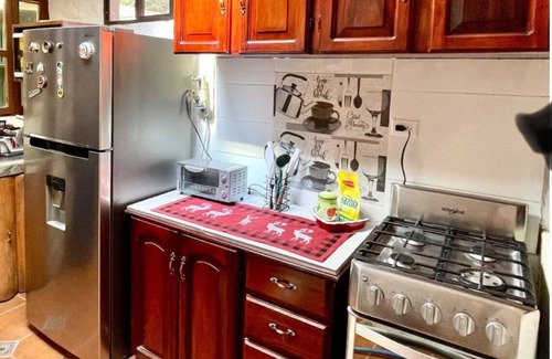 Apaneca Casa | Casa a 3 Minutos de Laberinto de Albania, Villas Suizas I, Apaneca