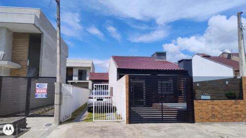 Guaratuba Casa | Casa a 300 metros do mar com Piscina