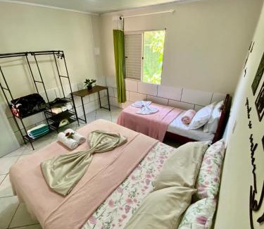 Vila Nova Casa | Casa acolhedora ideal para famílias, com Wi-Fi rápido, cozinha exclusiva e equipada, varanda com churrasqueira - A apenas 1 km da praia do bairro e 5 km da charmosa Praia da Vila