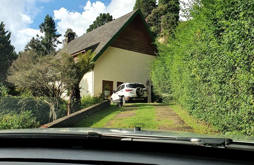 Alto do Capivari Cabaña | Casa Aconchegante em Campos do Jordão com 4 Suítes, Aceita Animais de Estimação