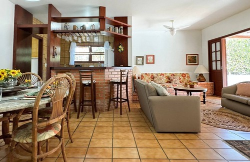 Cachoeira do Bom Jesus Casa | Casa Aconchegante a 100 metros da praia