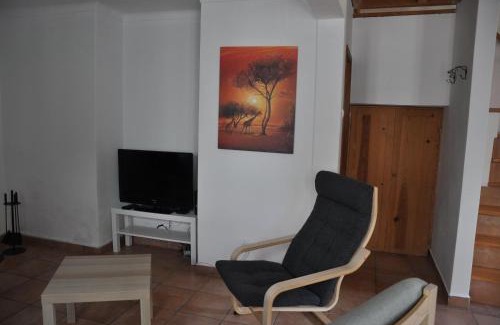 Oliveira do Hospital Casa | Casa-Agave-Quinta-da-Encavalada-relaxing-holiday-house-with-beautiful-view-and-swimmingpool