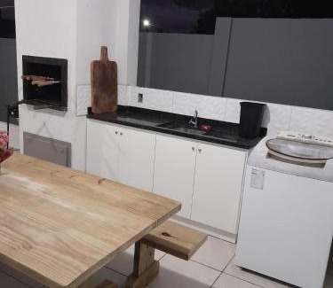 Ze Amandio Casa | Casa agradável com piscina e churrasqueira