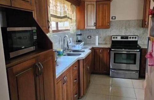 San Joaquín de Flores Casa | Casa Aguacate