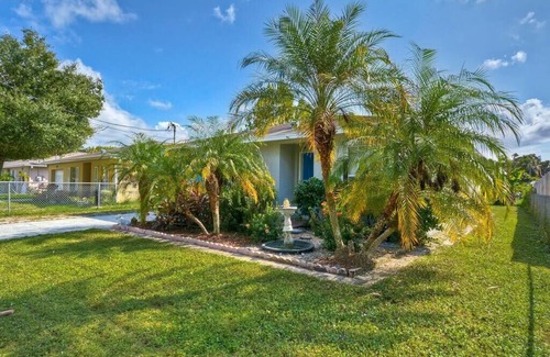 East Ybor Casa | Casa Ahora! 3-Beds Walk to 7th Strip & TECO Trolly