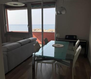Cogoleto Apartamento | Casa al Mare Suite - Fronte spiaggia - Parcheggio