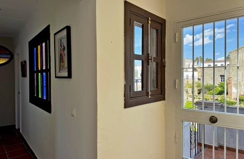 Centro histórico de Jerez de la Frontera Chalet De Esquí | Casa Alba de Abades - Ole Solutions