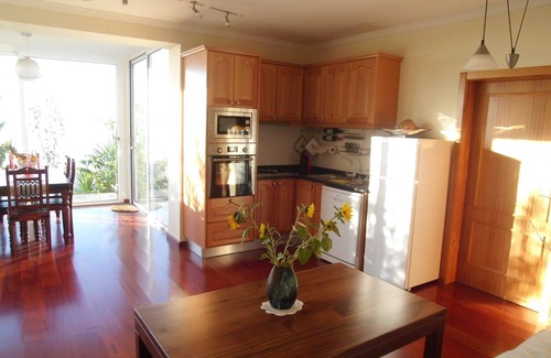 Canhas Apartamento | Casa Albatros: ofrece vistas al mar de 180 grados con jardín privado y entrada y WiFi