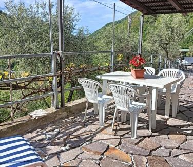 Avegno Casa | CASA ALESSIA NEL VERDE con WI-FI