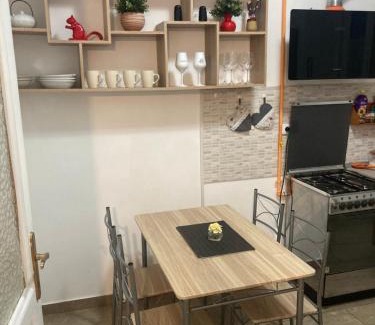 Barriera Vecchia-San Giacomo Apartamento | CASA ALICE A 2 PASSI DAL CENTRO 55 mt 2