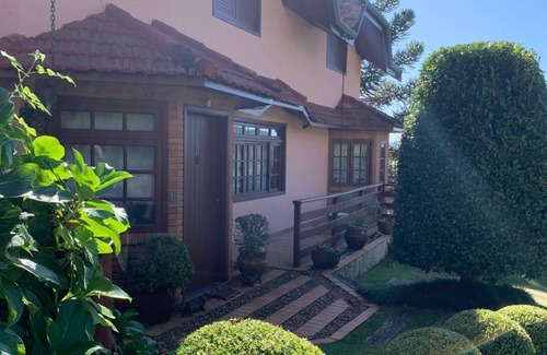 Vila Poran Cabaña | Casa Alto Capivari, Condomínio 6 Suites, Wi-fi Free, Vista Montanha10m do Centro