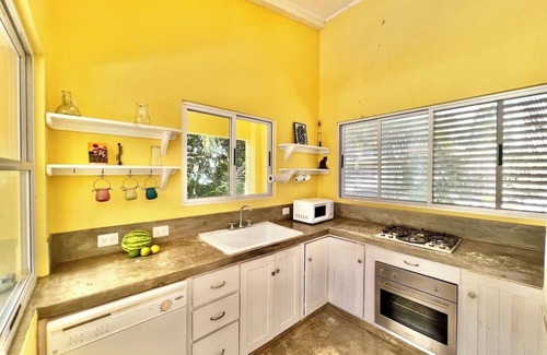 El Cerro Casa | Casa Amable by Ronny's place - Manuel Antonio