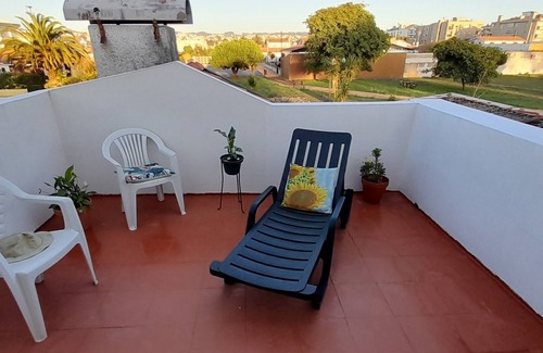 Esmoriz Casa | Casa Amarela 10 m from the beach