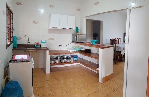 Maranduba Casa | casa amarela de maranduba 1