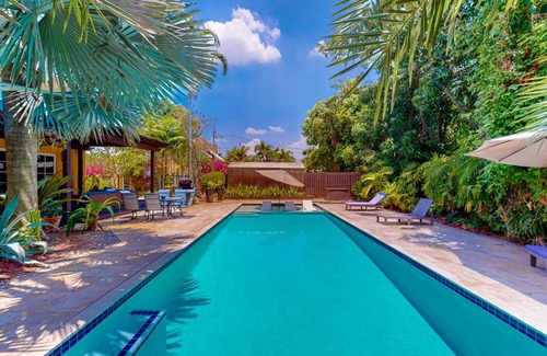 Riviera Beach Casa | Casa Amarilla Main House
