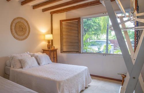 Pontal de Serrambi Casa | Casa Amendoeiras charme e conforto à beira-mar