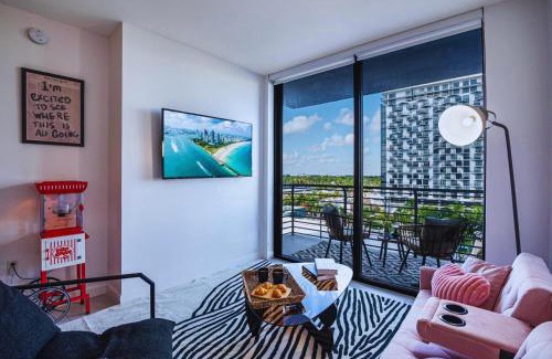 Doral Apartamento | CASA AMOR - Beach Club, Gym, Sauna, Free Parking, Near Airport